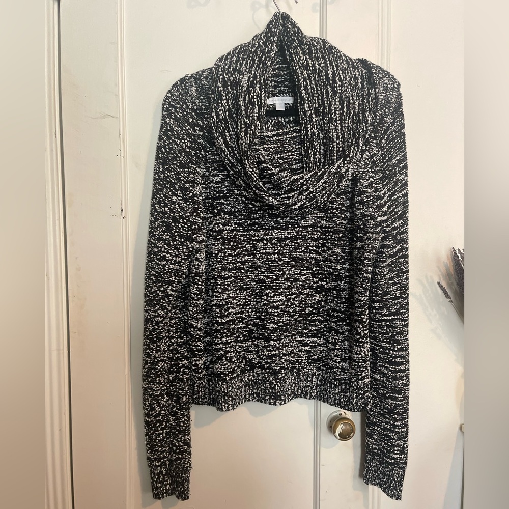 New York and Company turtleneck drop sweater. XL